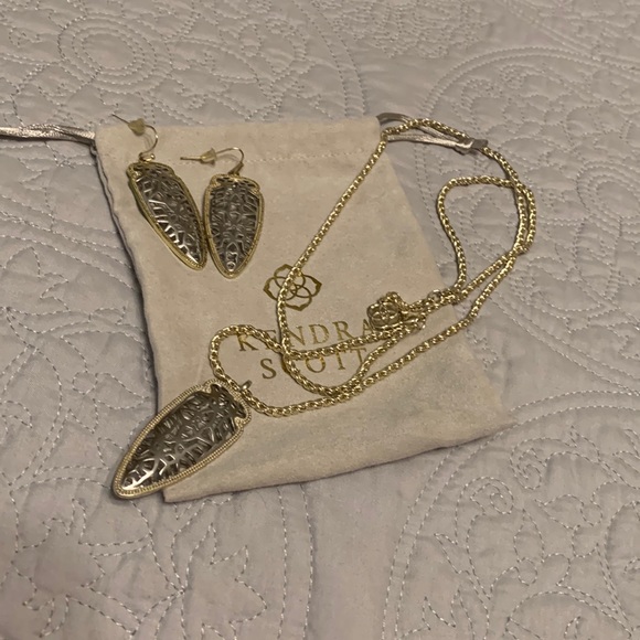 Kendra Scott earring and necklace set - Picture 2 of 6